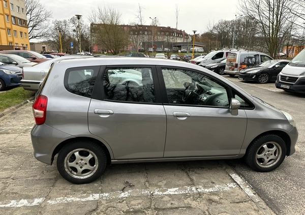 Honda Jazz cena 7000 przebieg: 207000, rok produkcji 2005 z Szczecin małe 277